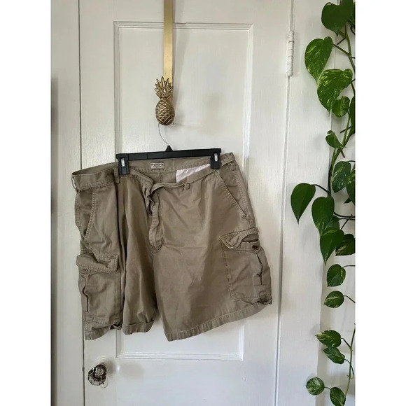 Bugle Boy Original Men’s size 42 brown shorts - Picture 1 of 8